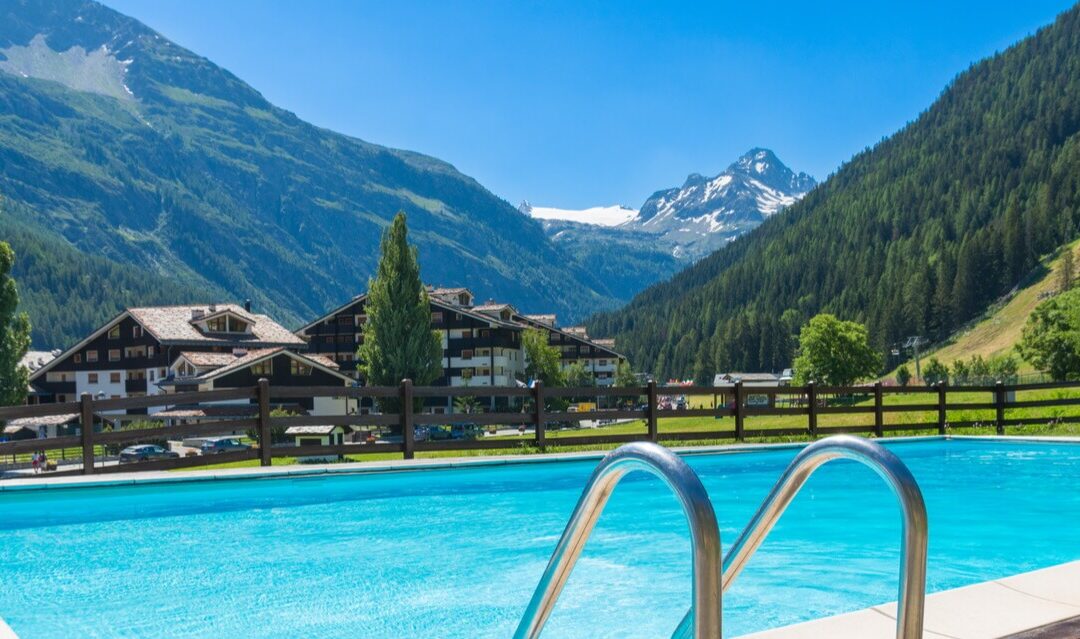 Top 10 giveaways of luxury ski homes